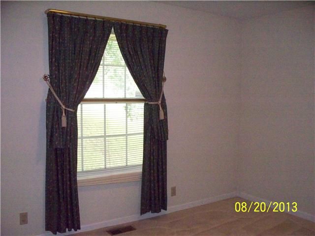 900 Libby Ln, Hermitage, TN 37076