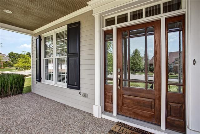 676 Springlake Dr, Franklin, TN 37064