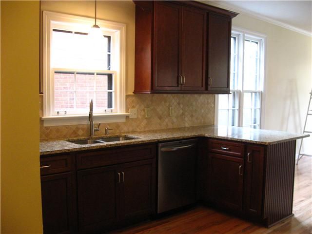 1004 Saint Andrews Pl, Nashville, TN 37204