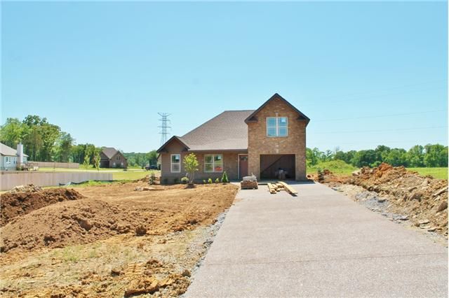 303 Legends Dr, Lebanon, TN 37090