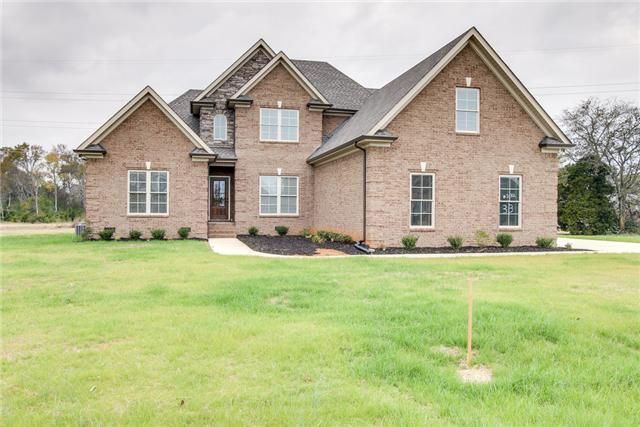 2132 Slater Dr, Murfreesboro, TN 37128