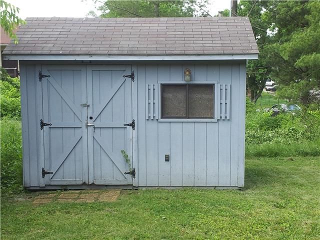 211 Due West Ave E, Madison, TN 37115