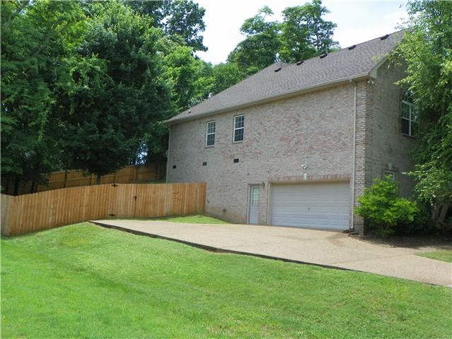 273 Page Dr, Mount Juliet, TN 37122