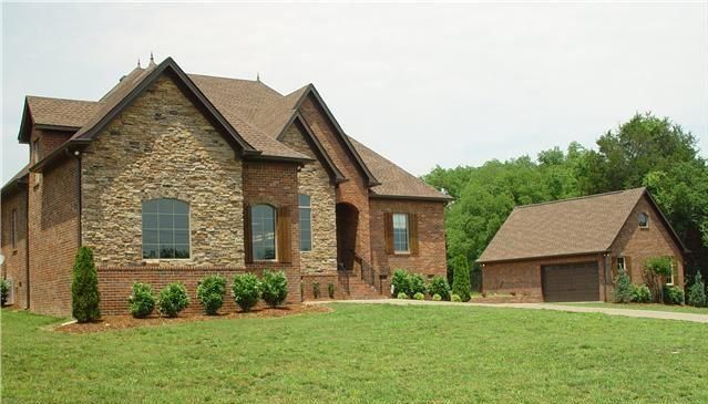 981 Brooklawn Dr, Gallatin, TN 37066