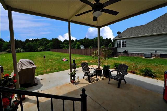1069 Pusher Pl, Rockvale, TN 37153