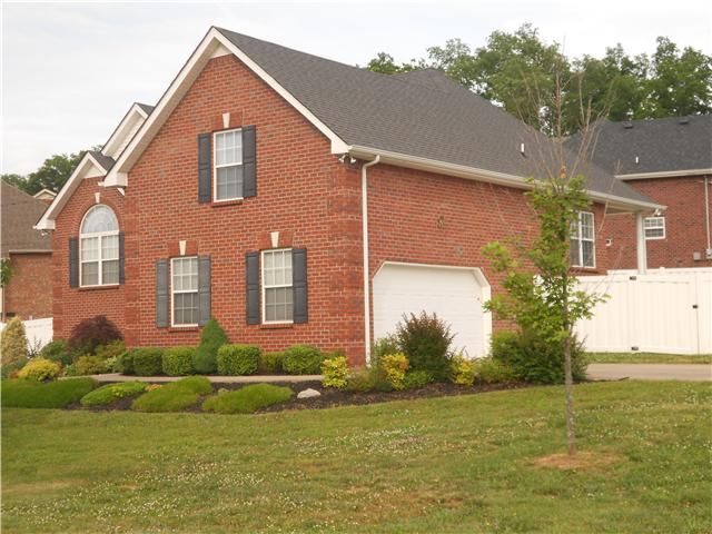 3900 Henricks Hill Dr, Smyrna, TN 37167