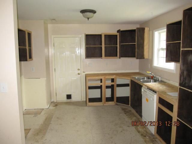 2863 Carpenter Bridge Rd, Columbia, TN 38401