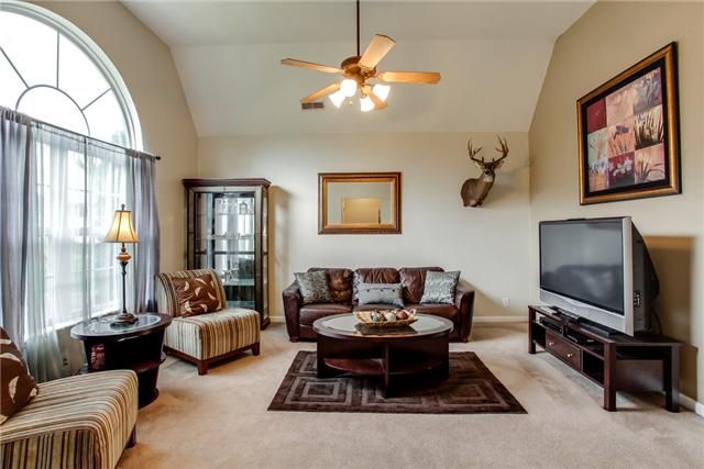 208 Eidolon Ct, Murfreesboro, TN 37128