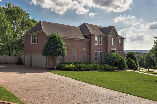 9477 Foothills Dr, Brentwood, TN 37027