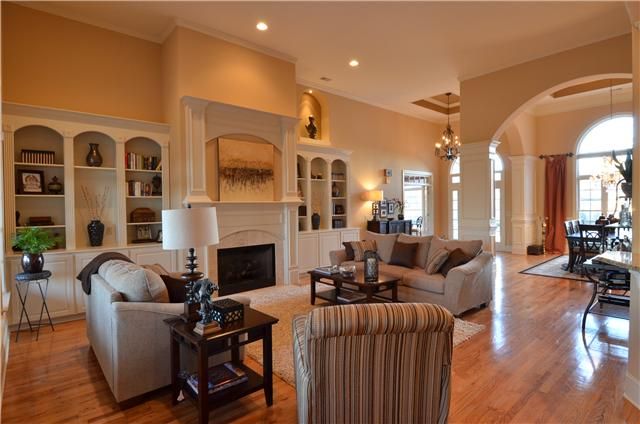 106 Gaston St, Gallatin, TN 37066