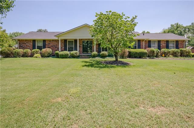 1811 Haynes Dr, Murfreesboro, TN 37129