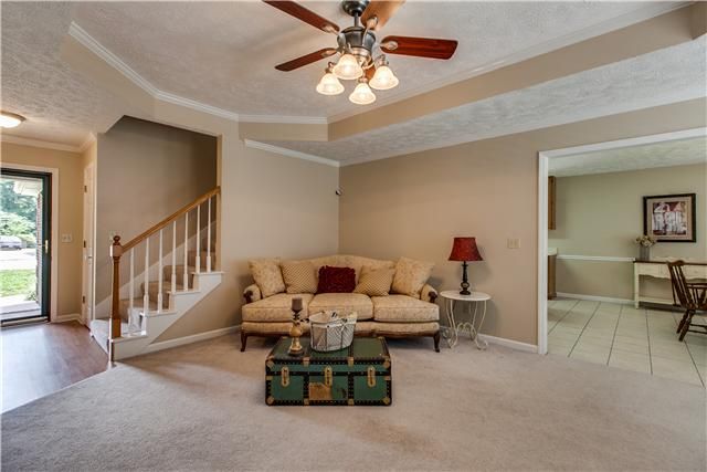 1826 Turfland Dr, Murfreesboro, TN 37129