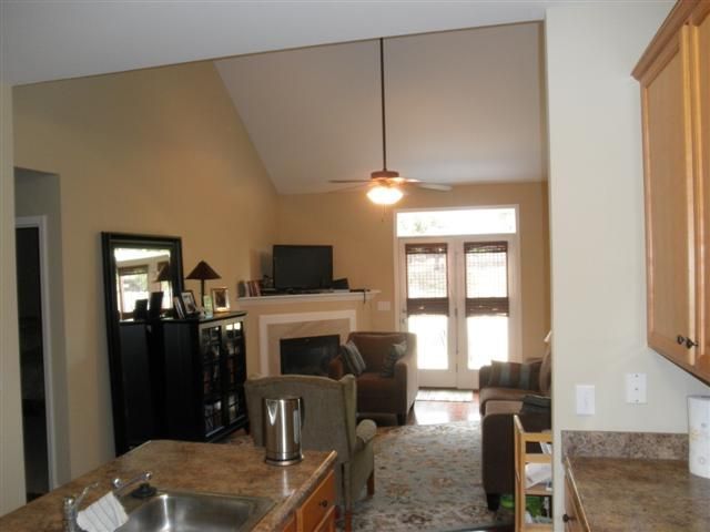 526 Griffin Cir #526, Hermitage, TN 37076