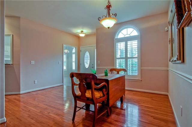 7417 River Bend Cir, Nashville, TN 37221