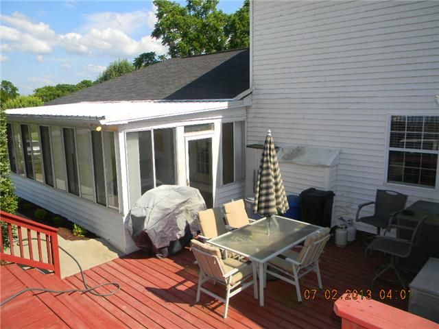 1405 Deer Rn, Gallatin, TN 37066