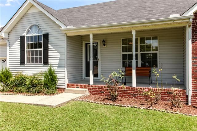 181 Shiloh Dr, La Vergne, TN 37086