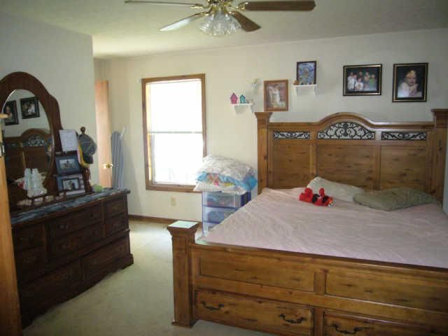 1441 N Sumner Rd, Bethpage, TN 37022