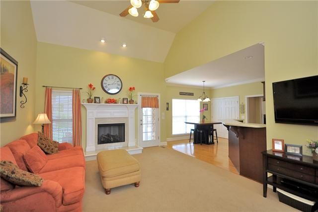 402 Lee Ct, Lebanon, TN 37087