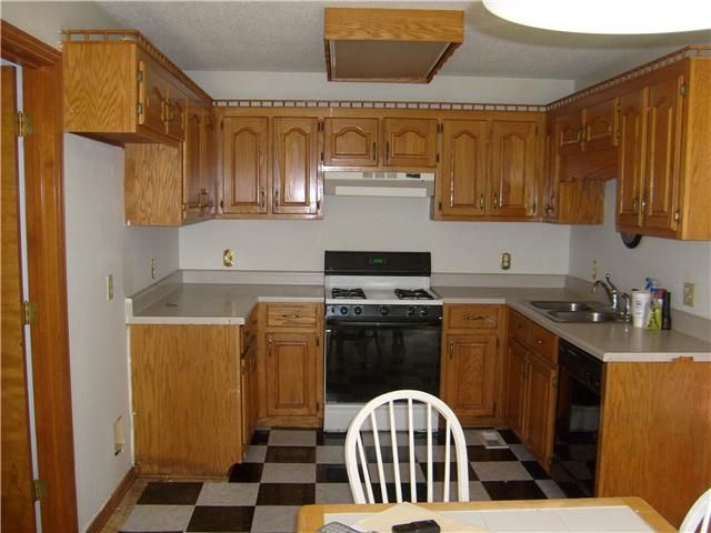 100 Dawn Dr, Columbia, TN 38401