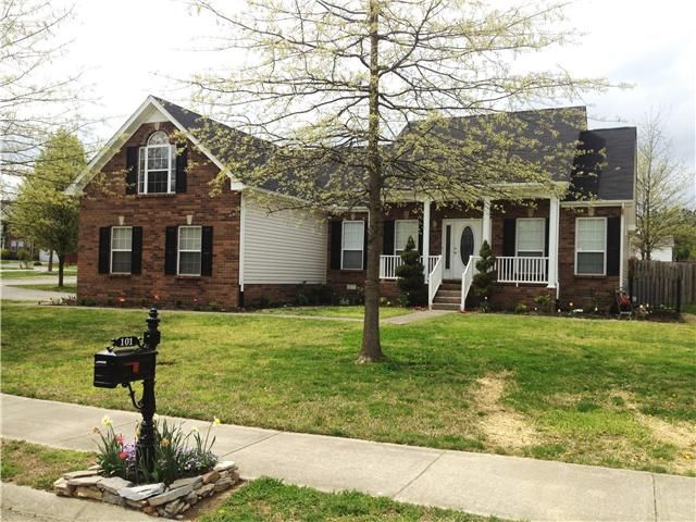 101 Willowleaf Ln, White House, TN 37188