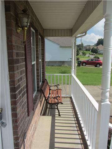 333 Clearlake Dr, La Vergne, TN 37086