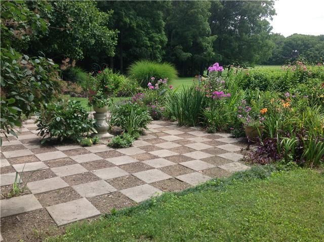 2150 New Castle Rd, Arrington, TN 37014