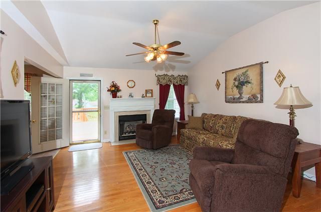 2052 Powell Dr, Culleoka, TN 38451