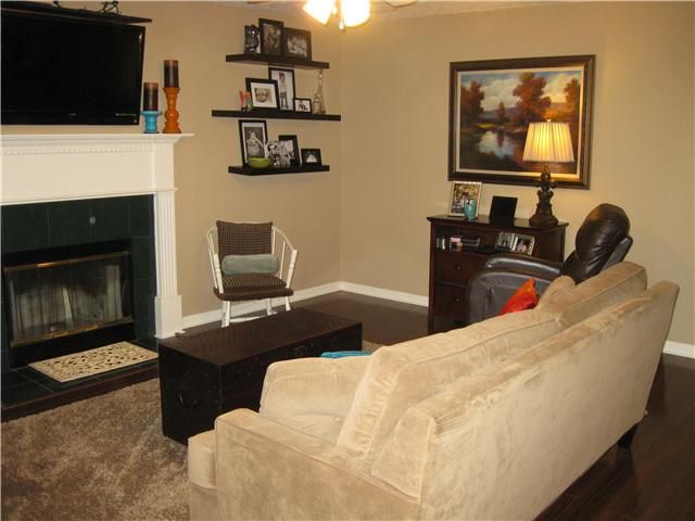 2814 Castlerea Dr, Murfreesboro, TN 37128