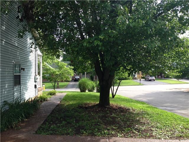 1105 Jacksons Valley Rd, Hermitage, TN 37076