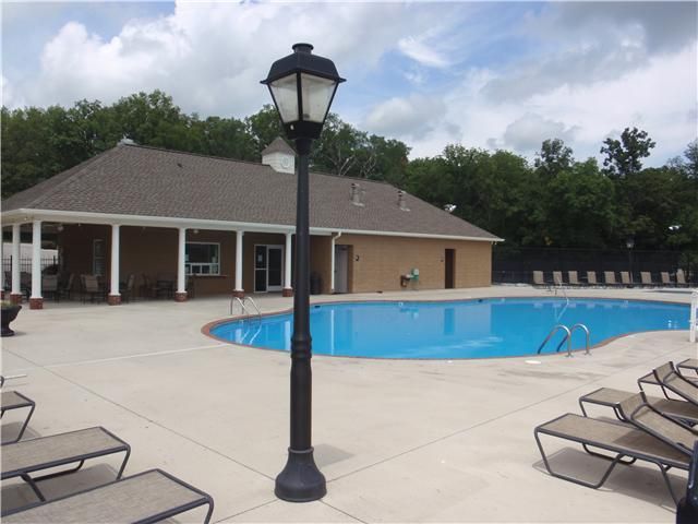 203 Chesapeake Pt, Lebanon, TN 37087