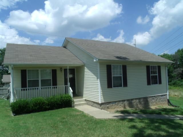 215 Park Meadow Pt, Springfield, TN 37172