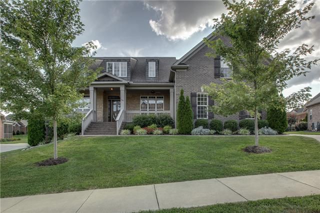 1046 Fitzroy Cir, Spring Hill, TN 37174