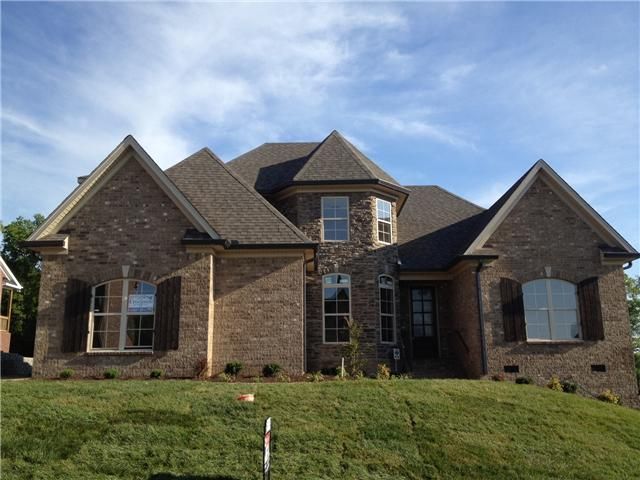 104 Kingston Ct, Gallatin, TN 37066