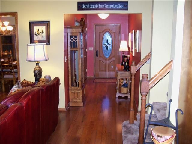 401 Maplewood Dr, Greenbrier, TN 37073