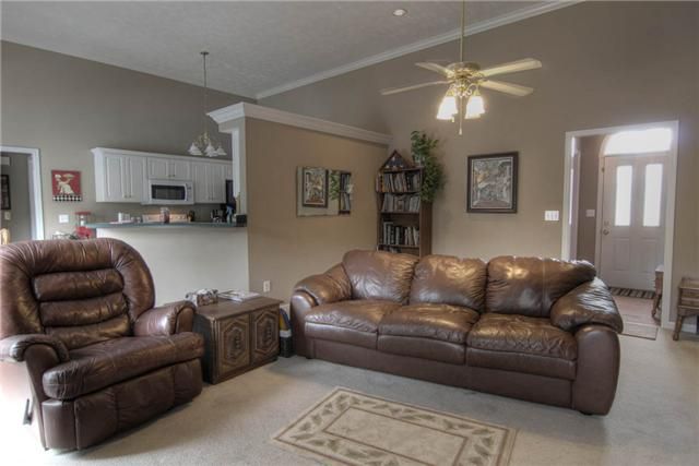 1907 Kensington Dr, Murfreesboro, TN 37127