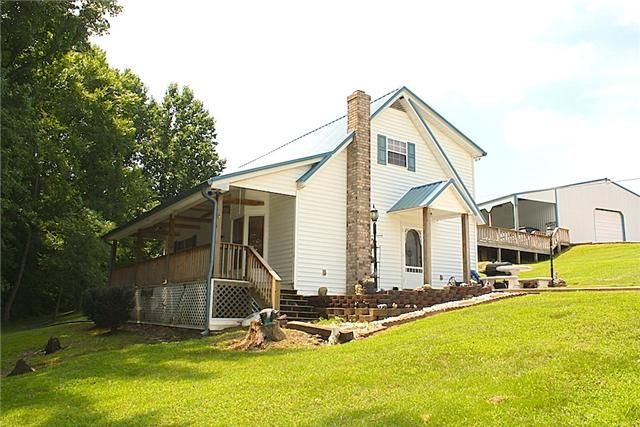 2374 Daniels Rd, Greenbrier, TN 37073