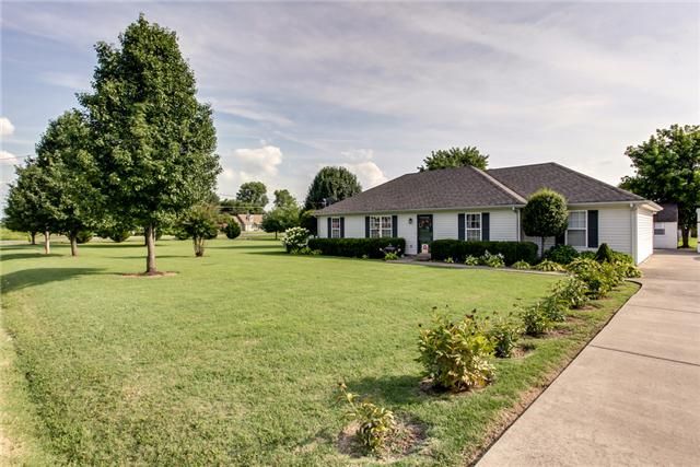 103 Sky Harbor Dr, Murfreesboro, TN 37129