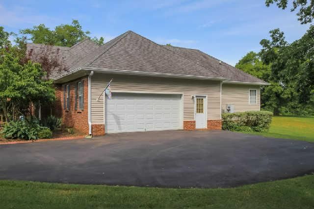 3625 Stonecreek Dr, Spring Hill, TN 37174