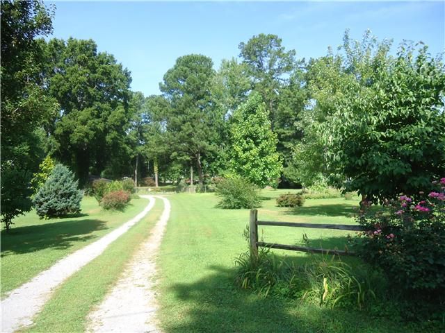28911 Lakeview Dr, Ardmore, AL 35739