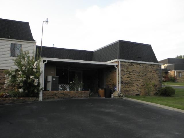 242 Lake Chateau Dr #Q-1, Hermitage, TN 37076