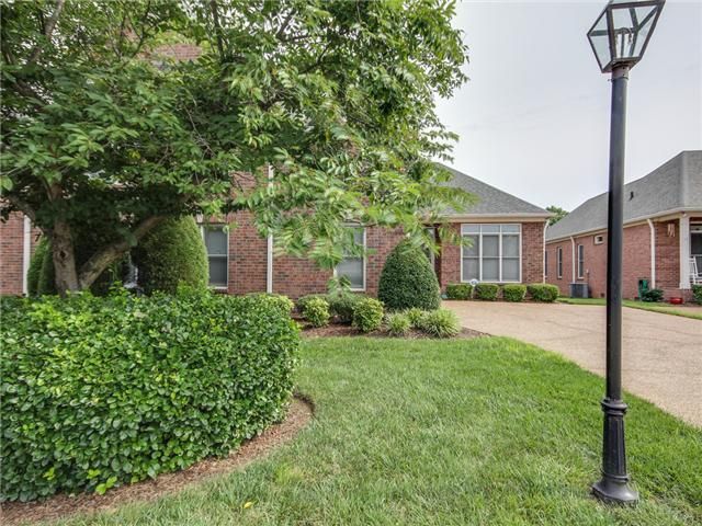 211 Stoners Glen Ct, Hermitage, TN 37076