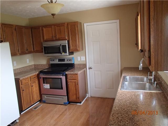 5416 Salemview Ct, Rockvale, TN 37153