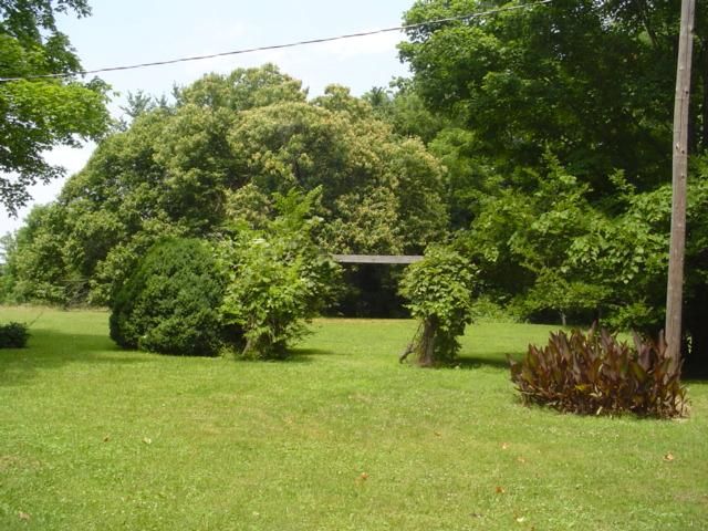 3264 Burgess Gower Rd, Cedar Hill, TN 37032