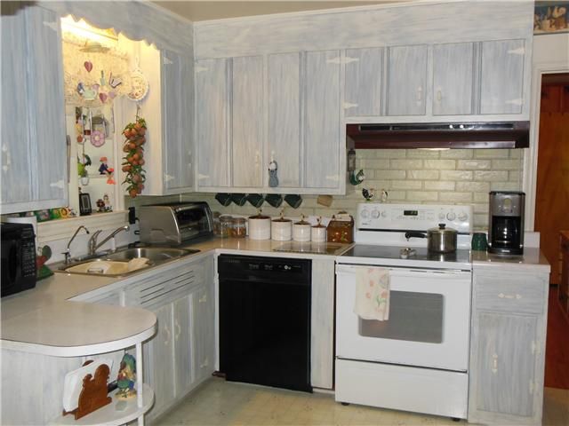 403 S Pawnee Dr, Springfield, TN 37172