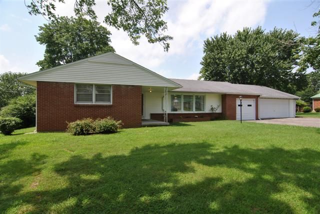 121 Blackpatch Dr, Springfield, TN 37172