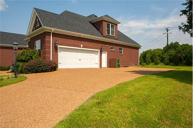 3513 Martins Woods Ln, La Vergne, TN 37086