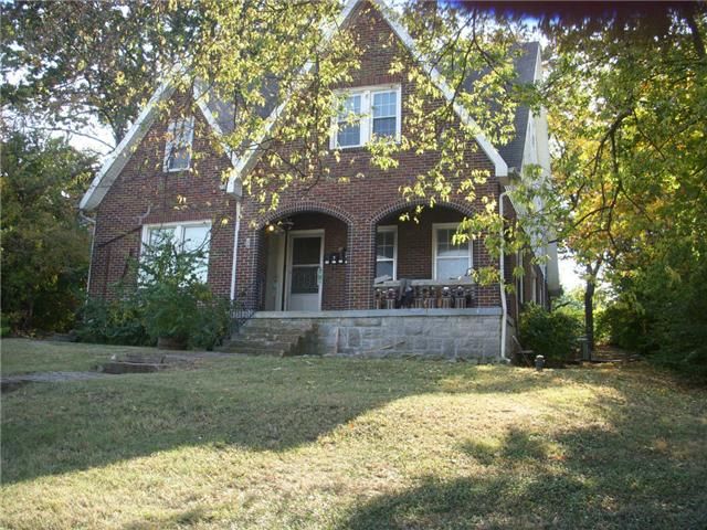 3207 West End Cir, Nashville, TN 37205