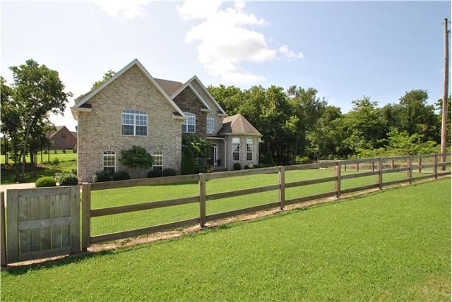 1132 Pruitt Ln, Gallatin, TN 37066