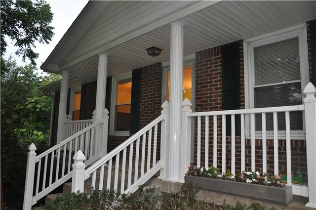 1001 River View Dr, Ashland City, TN 37015