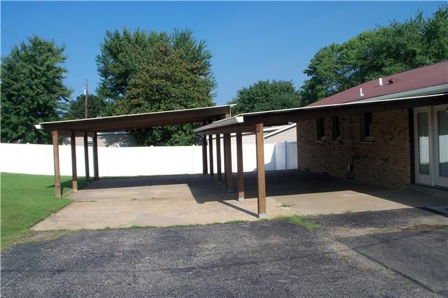 306 Lyle Ln, Dickson, TN 37055